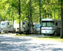 If you are planning to have fun at camp then the s If you are planning to have fun at camp then the site is most suitable for you. It offers 210 campsites in an area of 25 acres. They also provide laun